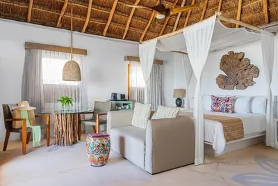 Image de Mahekal Beach | Ocean Front King Bed | Plunge Pool + Stunning Beach Access
