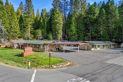 Image de Comfortable Lodge Room 14 with Extra Amenities (2 doubles, pet-friendly)