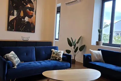 Image de Apparemment chez Rose