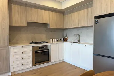 Image de \nLuxurious Beachside Retreat: Modern Comfort in Newcastle's Heart