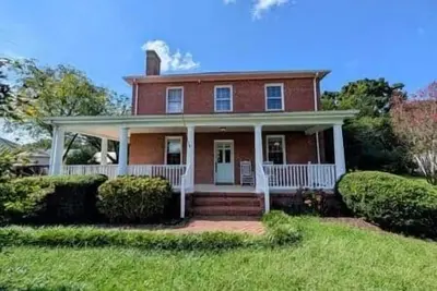 Image de Historic Powhatan Retreat | Walk to Restaurants & Distillery