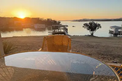 Image de Sunset @ Pk Lakefront Retreat w/Private Boat Dock - Near Rocker B Ranch