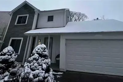 Image de 3-bedroom house in delightful Aurora with cool Ac and comfort