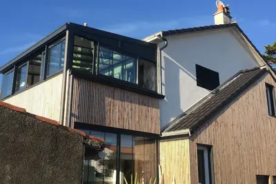Image de Jolie petite maison atypique de bord de mer
