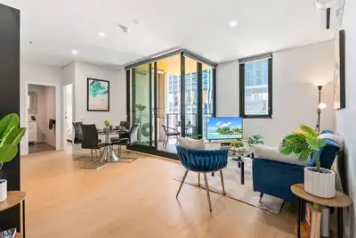 Image de Adelaide City Lights Apt | 2br + Parking + Cinema