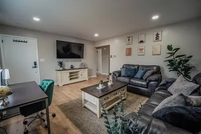 Image de 3 Bedroom, 1 Bath, Pet Friendly, Laundry, Fenced Yard, Colleges, Hospitals