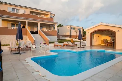 Image de Four Bedroom Villa with Pool
