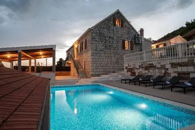 Four Bedroom Villa with Pool