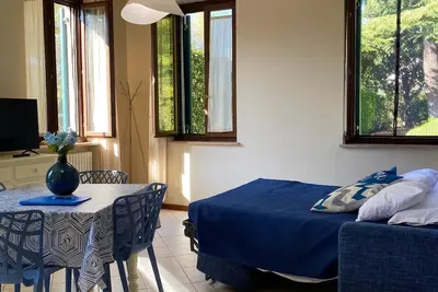 Strategic two-room apartment between Old Town and Fairgrounds