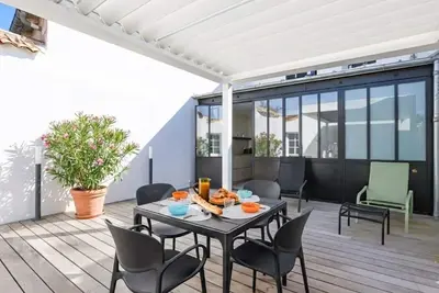 Image de Superbe Appartement Duplex vue port avec Parking.