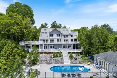 Image de New! The Heights - Mountain Views, Hot Tub, Pool