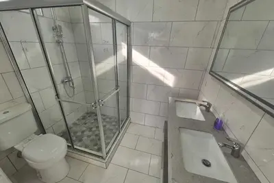 Image de Spacious 6-bedroom house in marvelous Madras Settlement with Ac