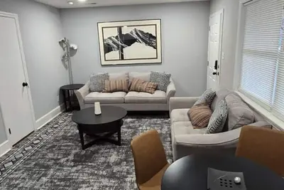 Image de Charlotte Cozy Charm: Cozy Retreat with Bbq Oasis
