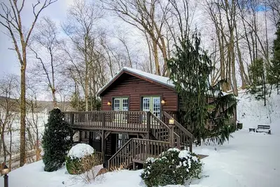 Image de Heavenly Views on the Creek!