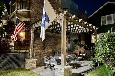 Image de Historic home 1-min walk to Wrigley Field