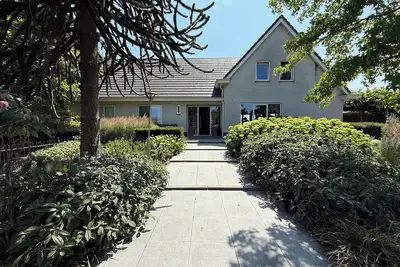 14p 7b Riverfront Villa with Pool & Jacuzzi