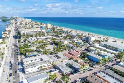 Image de Modern apartment w/king bed & beach views