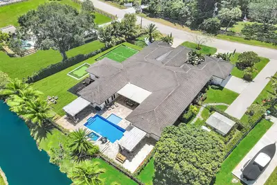 Image de Villa w/pool, mini-golf & firepits