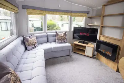 Image de Quiet Lakeside Cabin - Parking, Pet Friendly, WiFi