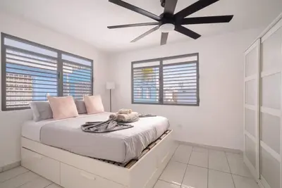 Image de Casa Juno Grand Modern - 3 Bedroom - Walk to Beach