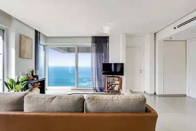 Image de Luxury 2br Apartment at Royal Beach Residence, Tel Aviv By Barnes