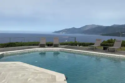 Villa d'exception vue mer panoramique piscine