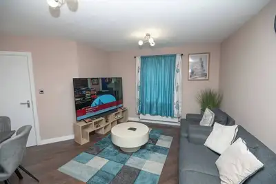 Image de Maison moderne, élégante et spacieuse avec 3 chambres doubles