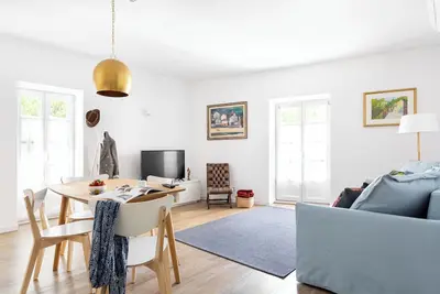 Image de By the Castle | Cozy & Comfy | Family-Friendly