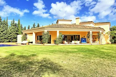 Six bedroom Villa in Sotogrande with pool
