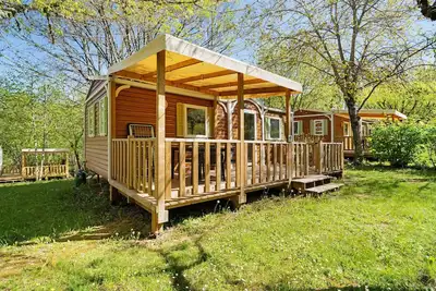 Image de Camping 3★ Périgord Noir – Mobil-home avec piscine, pêche, snack et activités familiales