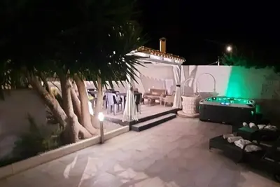 Image de Maison de vacances 'Villa Anny Front de Mer' avec Wi-Fi et climatisation