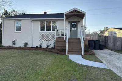 Image de Cozy 2 Bed 1 Bath in the heart of Augusta. Close To Masters & National Hills!