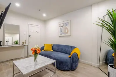 Fantastic & Spacious 3br in Ndg Mtl