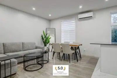 Image de Ndg Loft |A Contemporary Urban Retreat