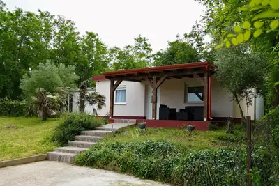 Image de A two bedroom, budget friendly bungalow with large garden  - Anma