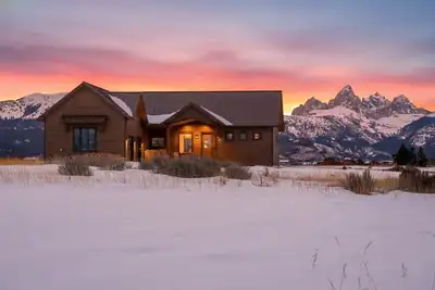 Image de Teton Homestead: Front-Row Teton Views w/ Hot Tub