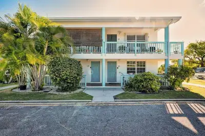 Image de Serene 2bd in heart of West Bay, close to the beach