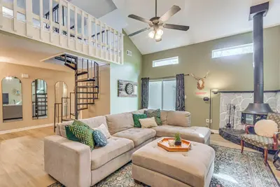 Image de Cottage Vibes in Shalimar! Pet-Friendly Townhome