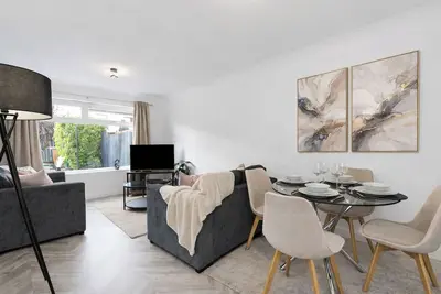 Image de Stylish 4Bed Home Free Parking 20 Min to Edinburgh