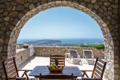 Image de One bdr Villa-Sleeps 4-Hot Tub-Sea View-Parking