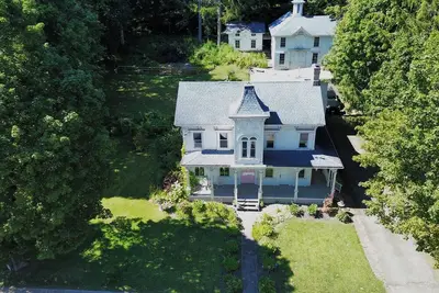 Image de Charming 1886 Victorian Retreat in the Catskills - Hamden, Ny