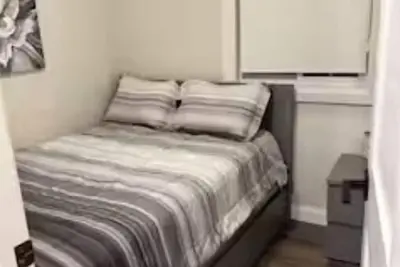 Image de Turkey Point Cottage steps from Beach