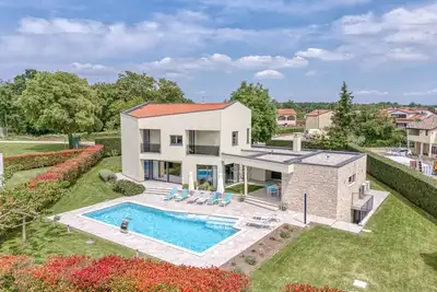 Image de Villa Nada for 8 persons in Central Istria with 55 m2 pool, wellness & free bikes