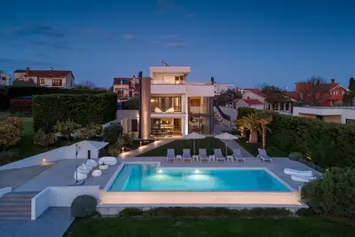 Image de Luxury Villa Ps Deluxe in Pula for 8 persons with 60 m2 heated pool, wellness & sea view