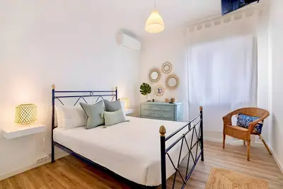 Image de Maison de vacances « Caíque – Séjour enchanteur à Olhão » avec terrasse privée, Wi-Fi et climatisation