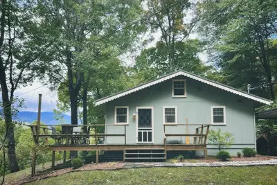 Image de Balsam Station - A Cozy 70s-era Mountain House in Wnc