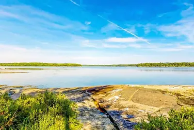 Downeast Waterfront Getaway with Bay Views