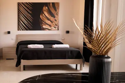 Image de Napoli Central Lumina Suites - Obsidian Suite