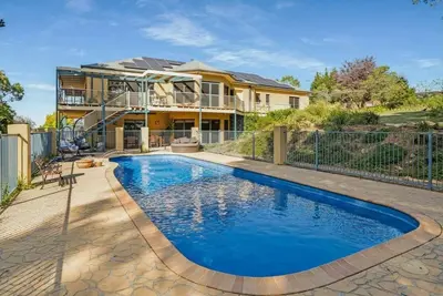 Image de Beautiful Bilton - Pool, Firepit, Sleeps 10