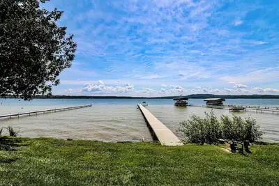 Image de Memo's Treasure sits on the shores of beautiful Lake Leelanau
